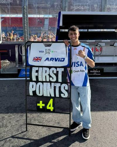 Arvid Lindblad celebrating his first F1 points in Australia