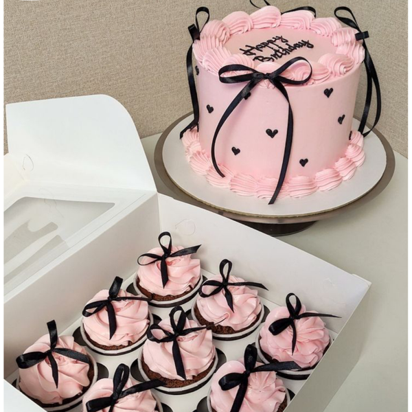 Taart & cupcakes & koekjes& aardbeien