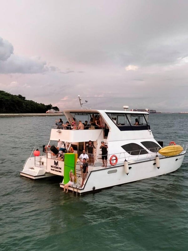 Maximum Private Yacht Charter (4 hours)