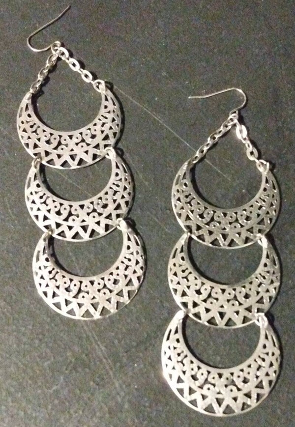 MzSucc3zz Ladies Hammered Shiny Textured Silver-Tone Earrings/Filigree Dangle Art Work Stylish Earring