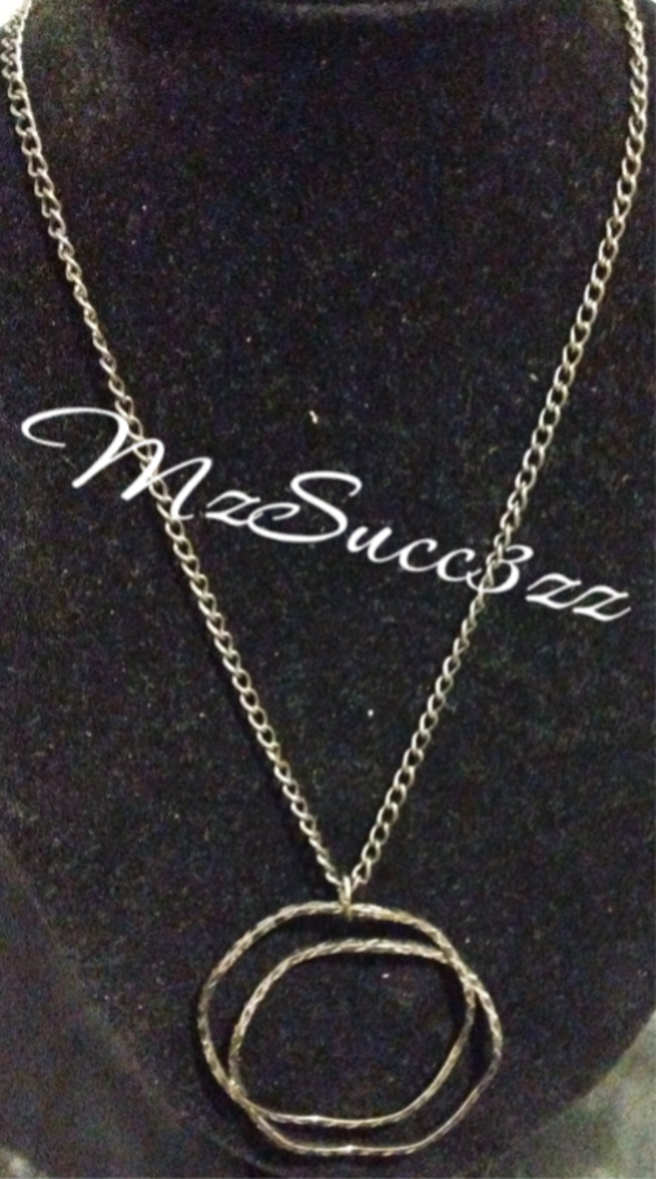 MzSucc3zz Women Double Loop Pendant Round Geometric Shaped Ring Necklace