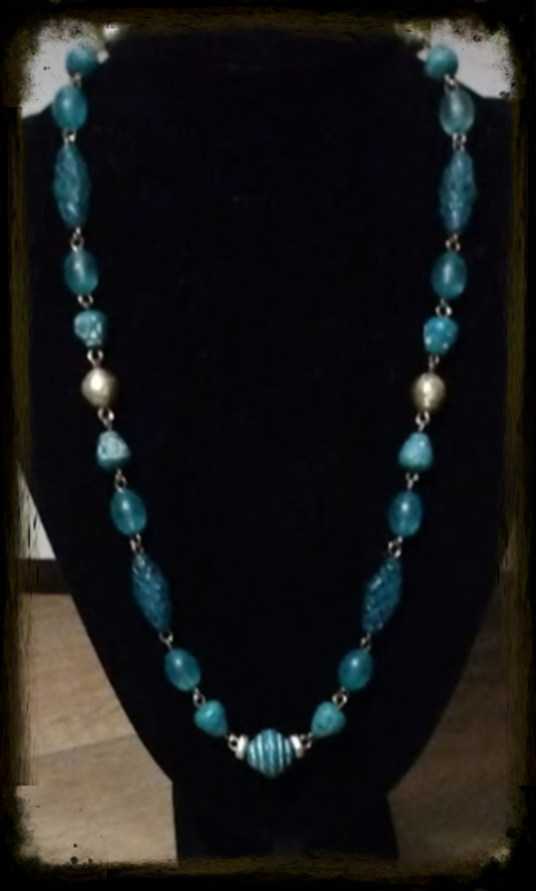MzSucc3zz Turquoise Blue Beaded Vintage Beaded Glass Beads Necklace