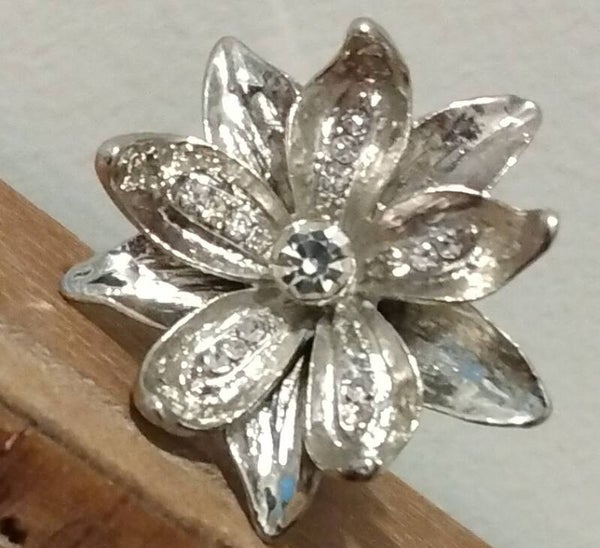 MzSucc3zz Ladies Large Silver Flower Silver Adjustable Ring
