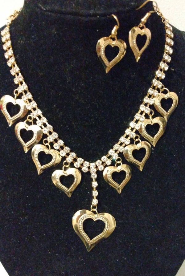 MzSucc3zz Ladies Hollow Out Heart Crystal Dangle Pendant Gold Necklace