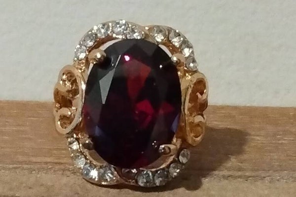 MzSucc3zz Ladies Halo Red Garnet Gold Cocktail Crystal Ring For Women's Fashion Jewelry