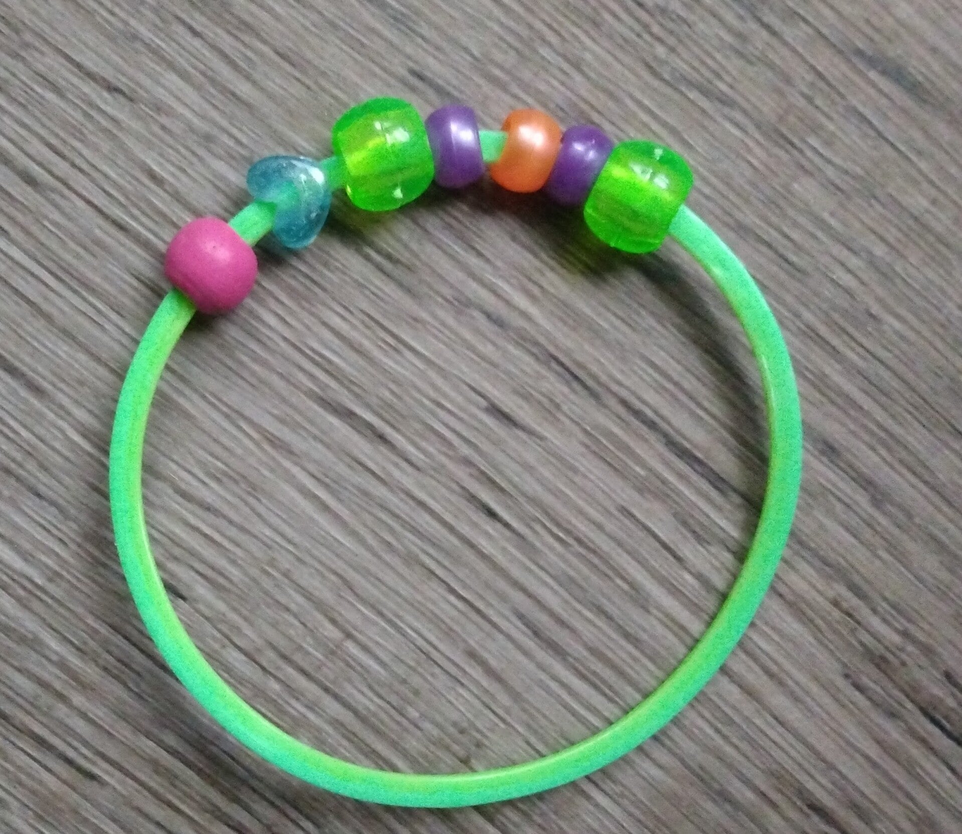 MzSucc3zz Neon Colorful Rainbow Slinky Plastic Coil Wrap Unique Beadwork Bracelets (Female)