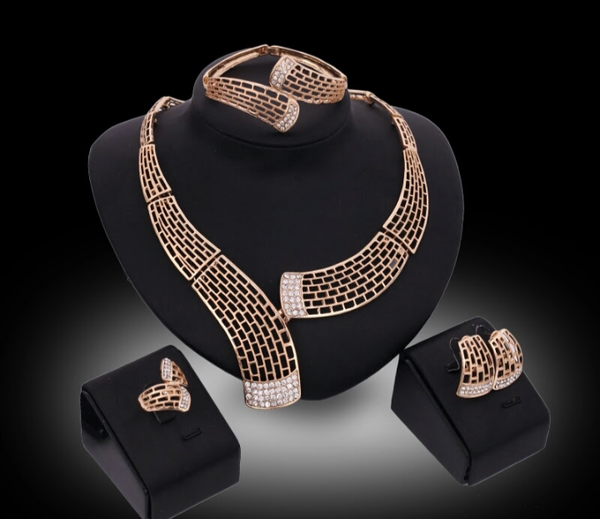 MzSucc3zz Ladies African Dubai Gold Color Rhinestone Crystal Jewelry 4 Pcs Set