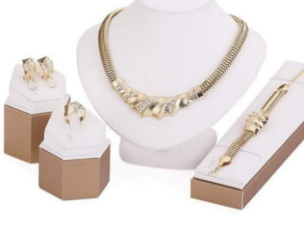 MzSucc3zz Ladies Dubai African Twisted Bridal Crystal Pendant Statement Bib Necklace Set GP Necklace Set