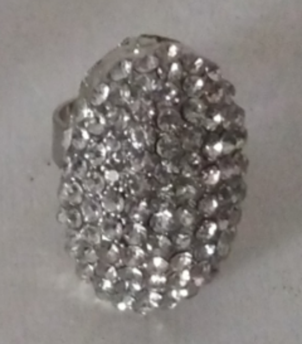 MzSucc3zz Ladies Oval Dome Crystal Silver Ring