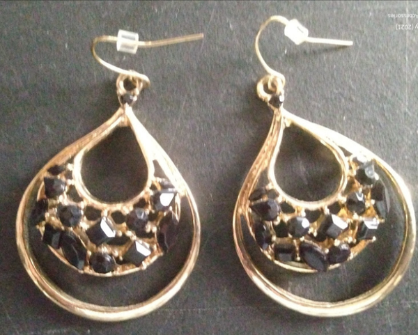 MzSucc3zz Women Dainty Hoop Layers Center Black Stone Pave Crystals cocktail Gold Brass Earrings Earrings