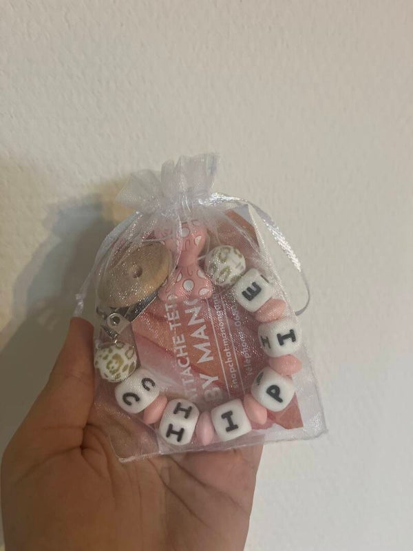 Attache tétine personnalisée