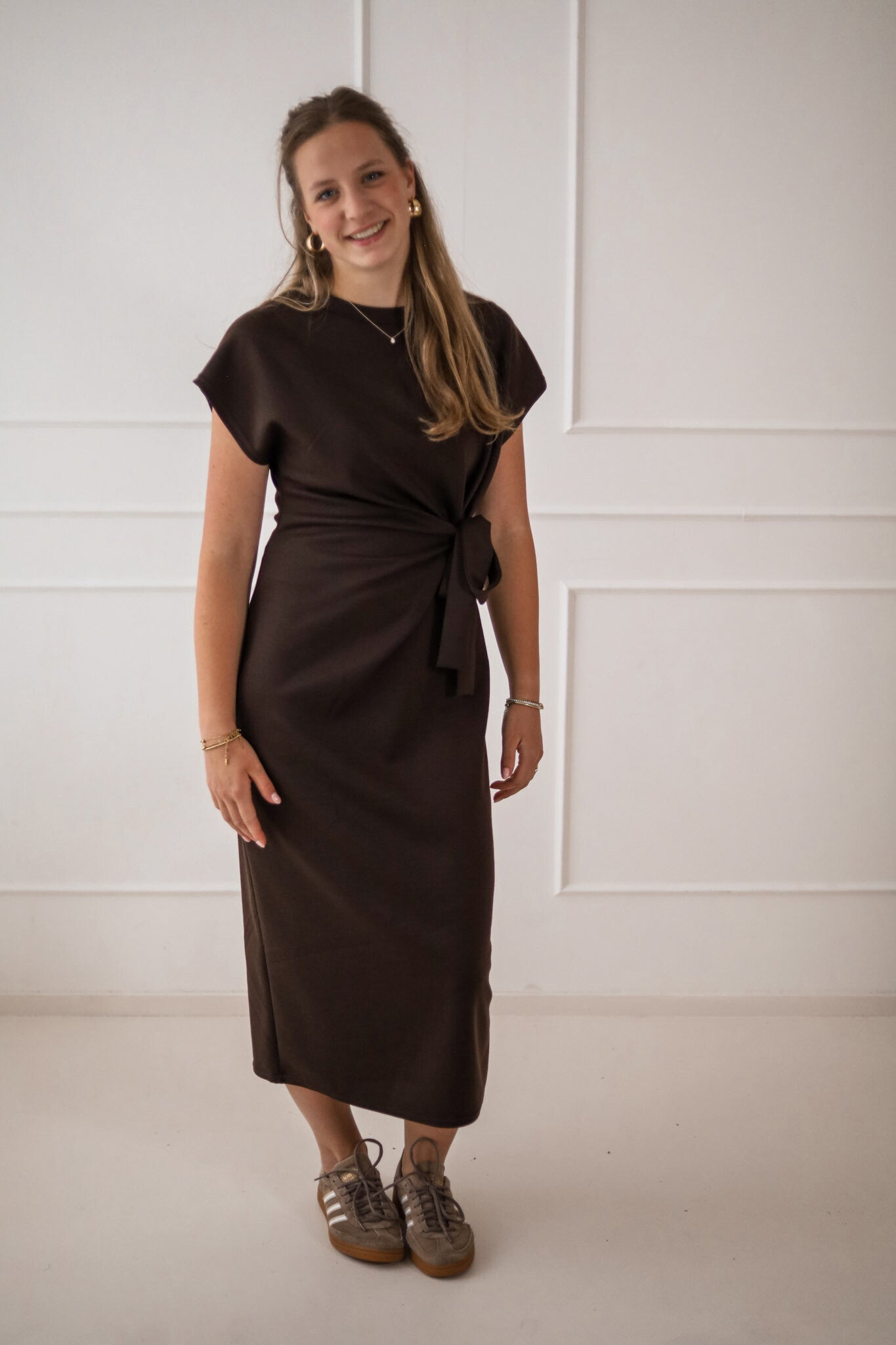 Anne jurk met strik // Bruin