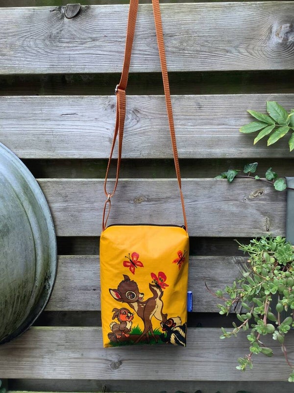 Handgemaakte schoudertasjes / festival tasjes vintage boxkleden
