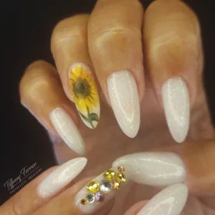 Ongles and Co by Tiffany Ferrer