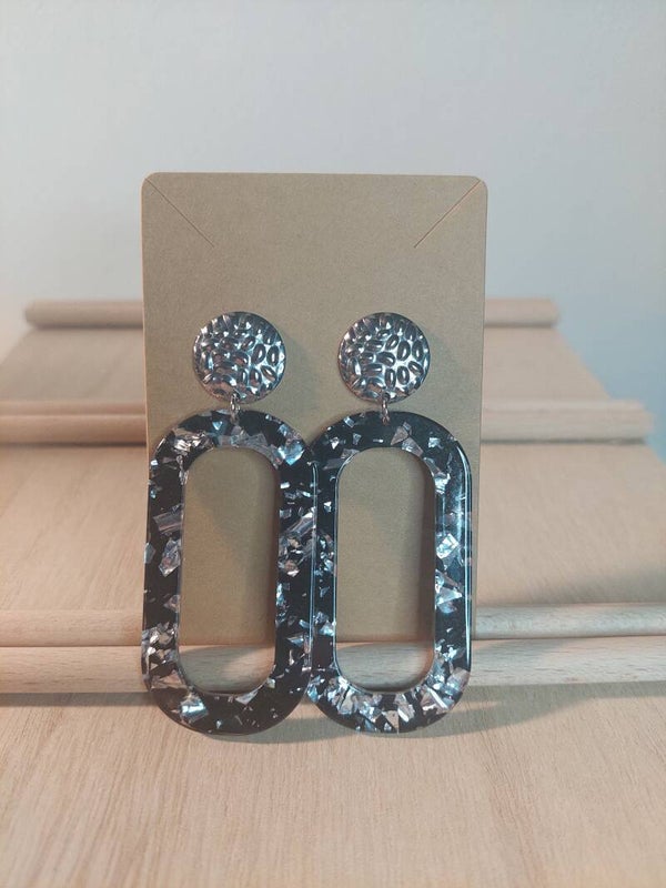 Oorbellen RVS zilverkleurig met zilver zwarte hanger