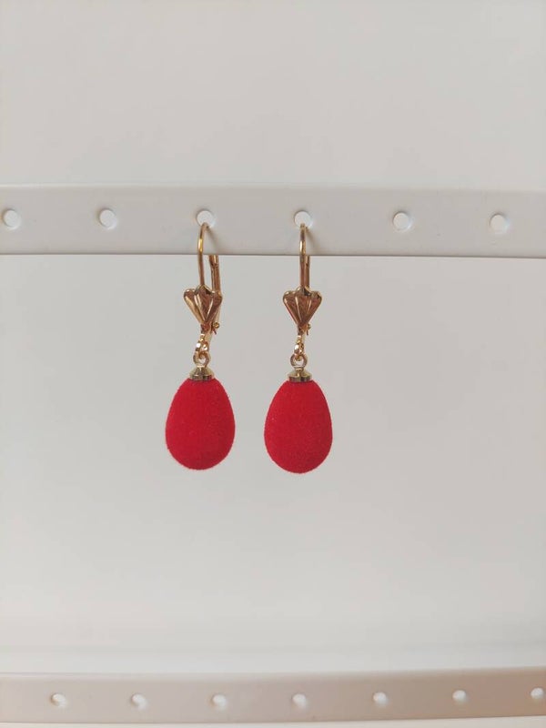 Oorbellen rvs met rood fluwelen hangers