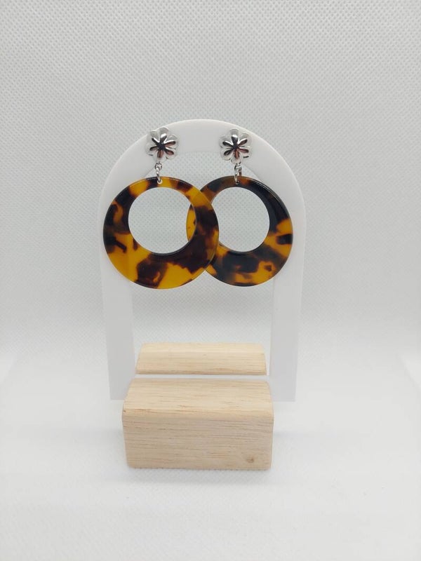 Oorbellen rvs zilverkleurig met bruine hanger