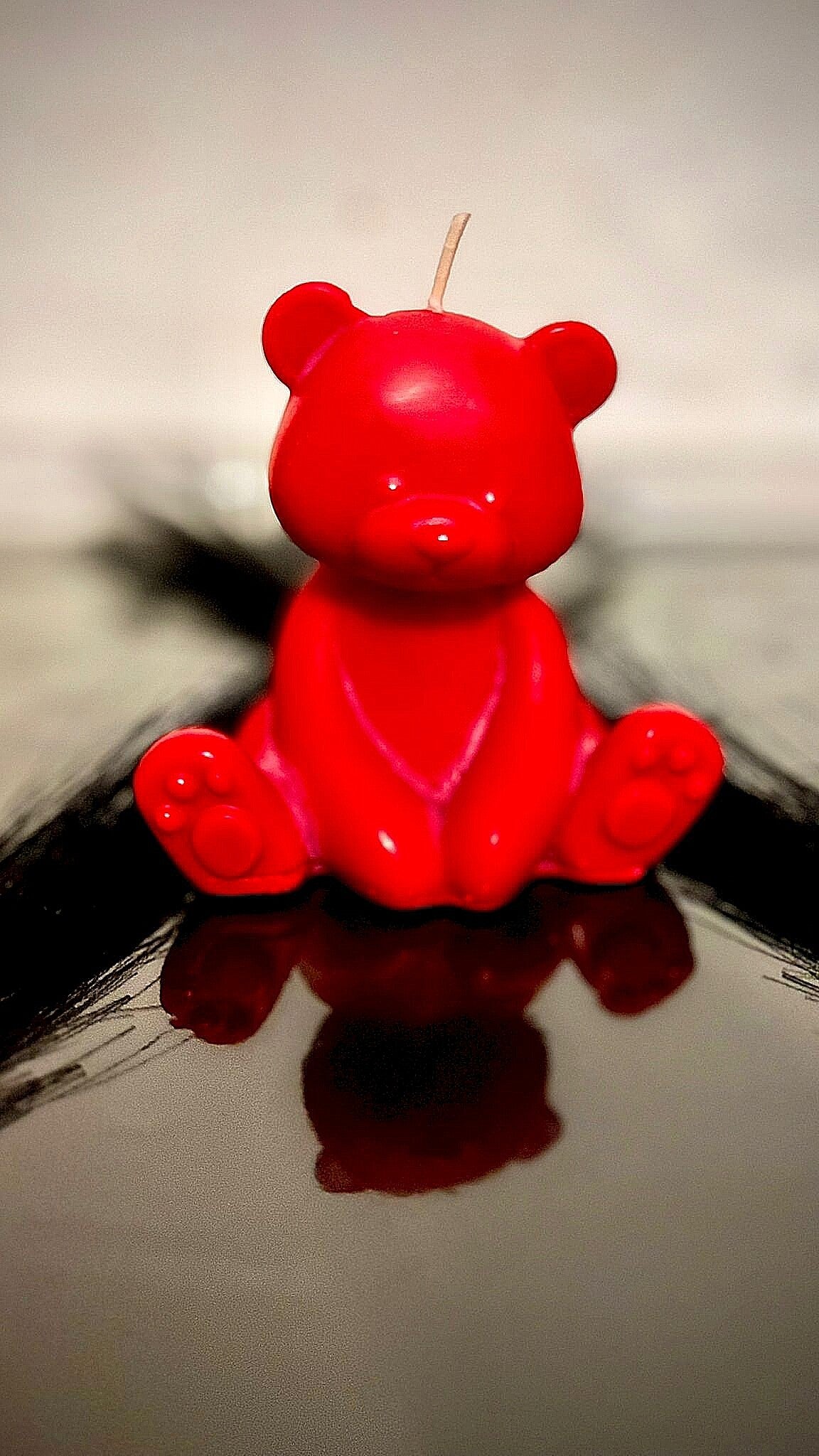 Duży siedzący miś