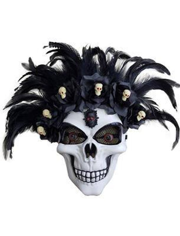 Masque de crâne avec plumes et fleurs
