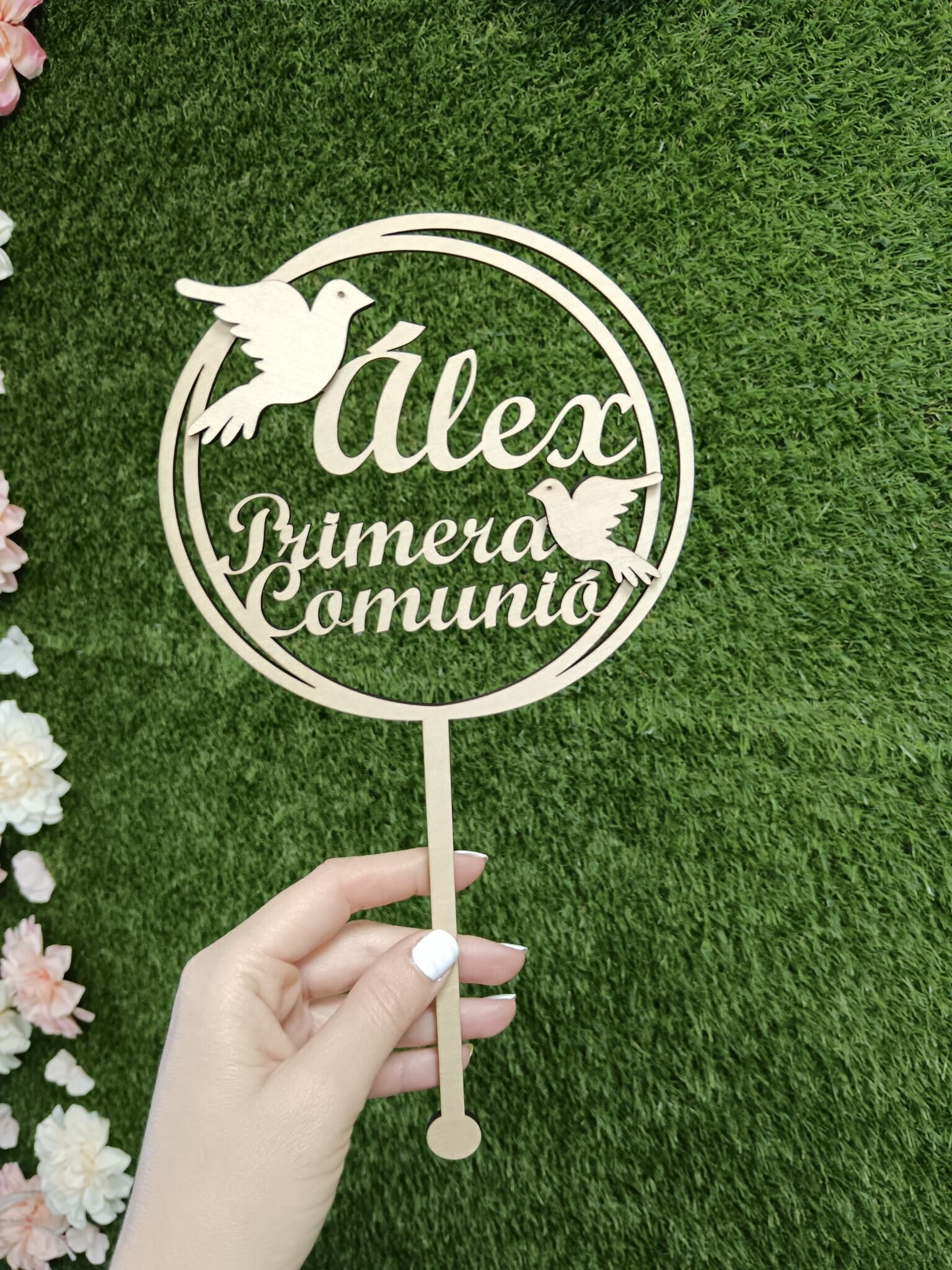 Topper de madera personalizado para Primera Comunión – recuerdo único y elegante