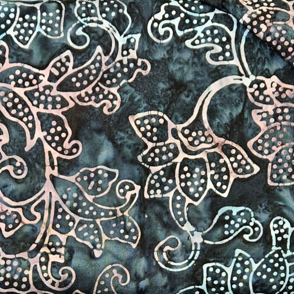 B155 - batikstof -large floral dark slate - Benartex