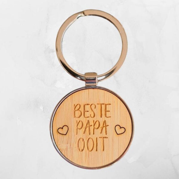 Houten sleutelhanger rond 'Beste papa ooit'