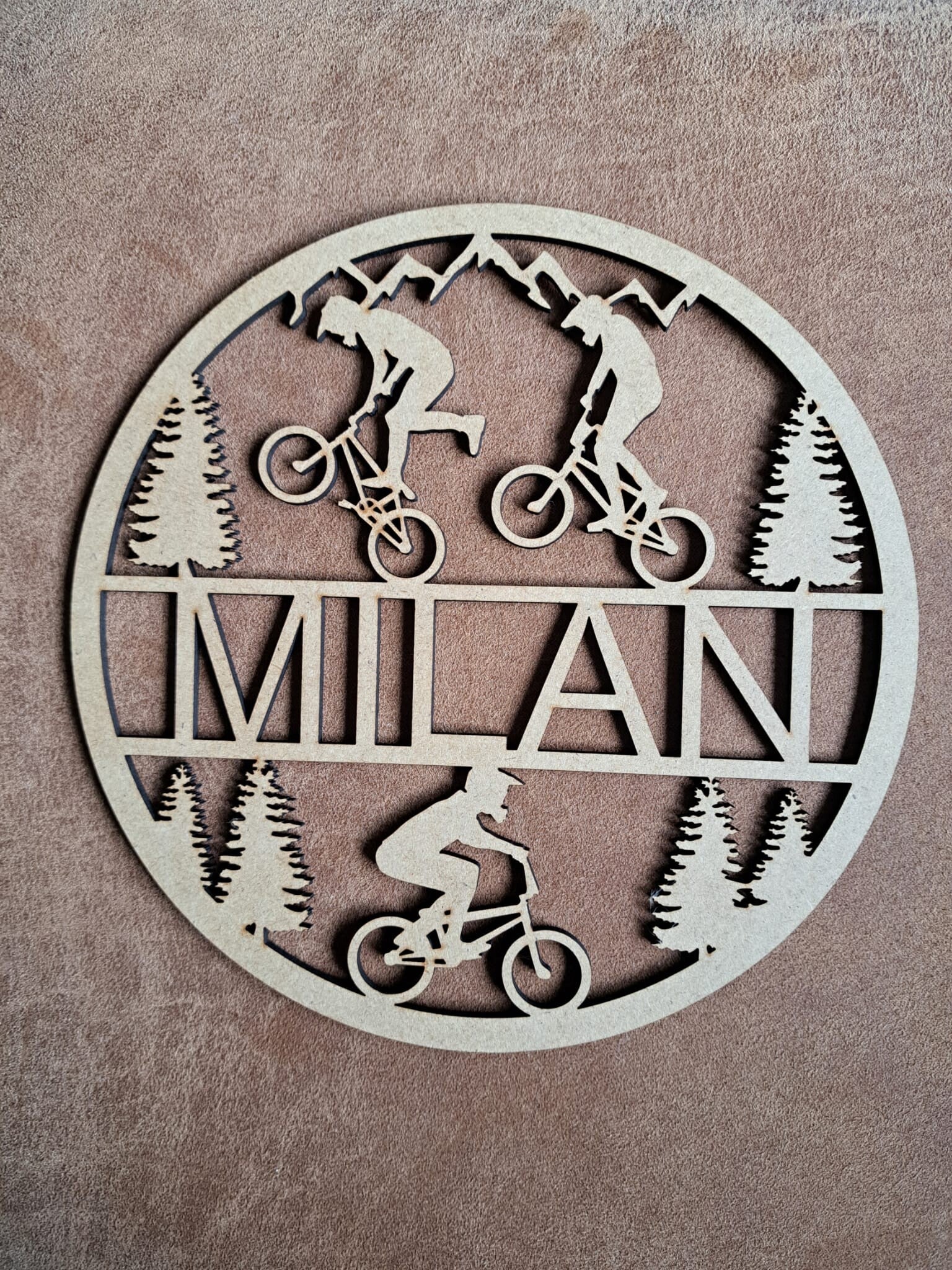 Houten BMX-cirkel met naam