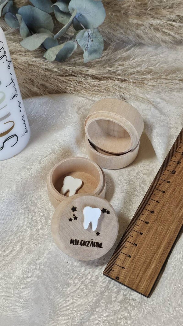 Milchzahndose aus Holz mit Acryl-Zahn – Erinnerungsbox für die ersten Milchzähne