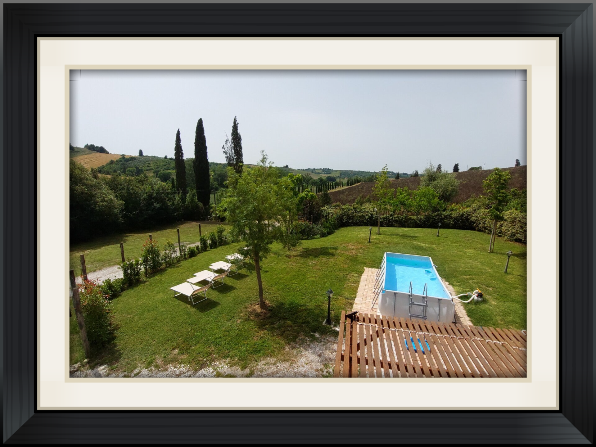 Panorama Appartamento Indipendente in Toscana, a soli pochi chilometri da Firenze, Pisa, Lucca, Siena, Monteriggioni, San Gimignano, Volterra, Livorno, Vinci, Montelupo Fiorentino, San Miniato etc...