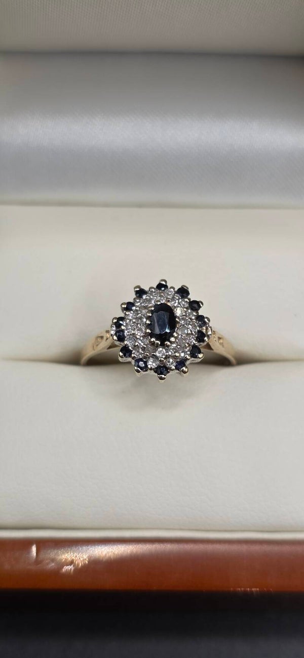 Beautiful Vintage Sapphire and Diamond Cluster Ring. Size N 1/2