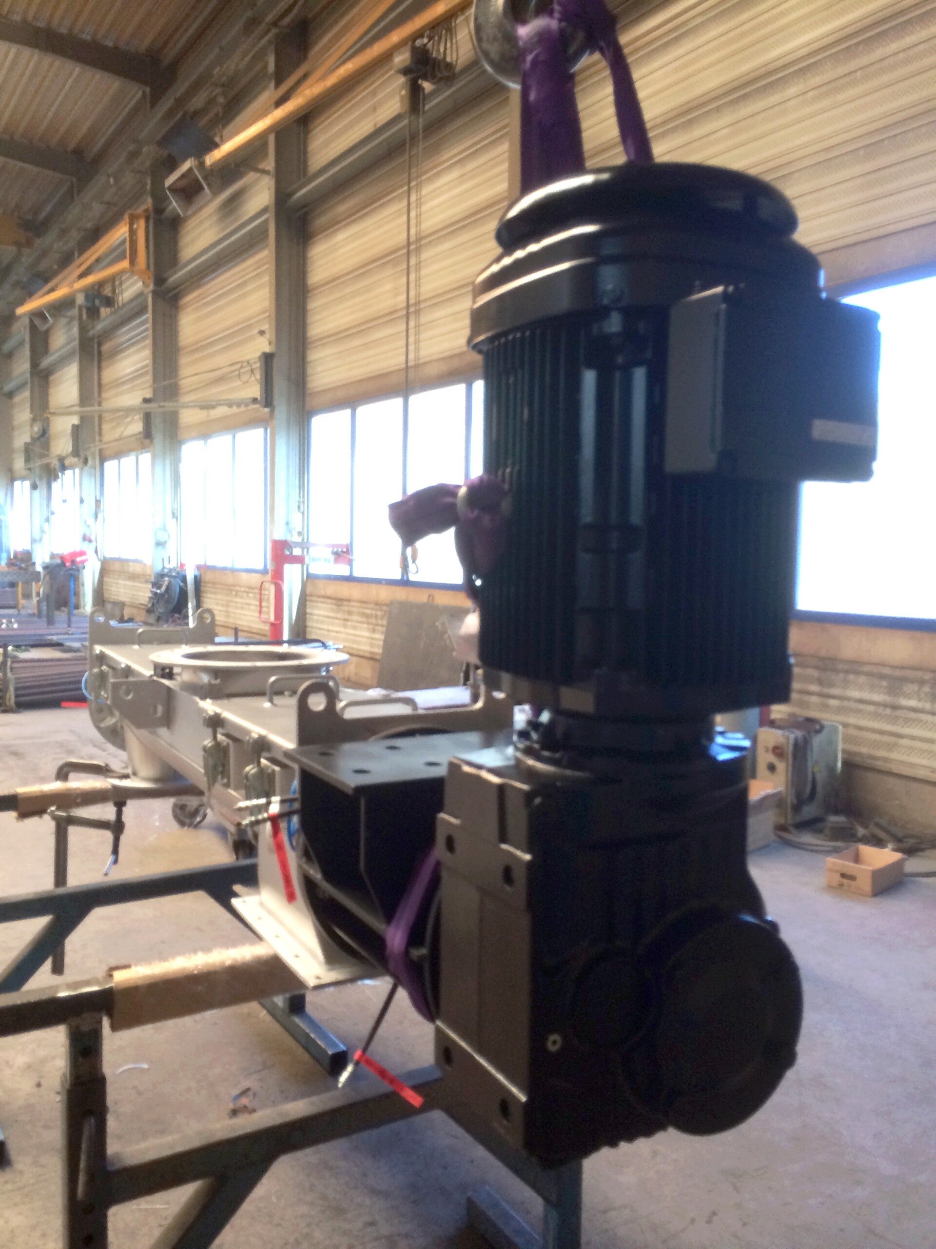 Reversierbahre Förderschnecke mit Kegelradgetriebe I Con-Tec