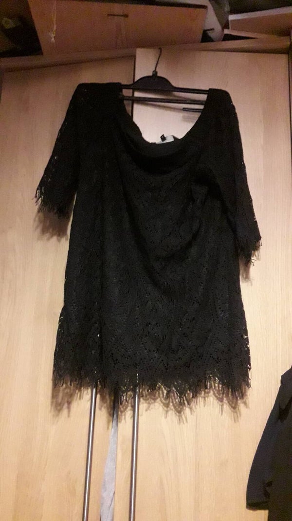 Next size 10 lace black top vgc used size 10.