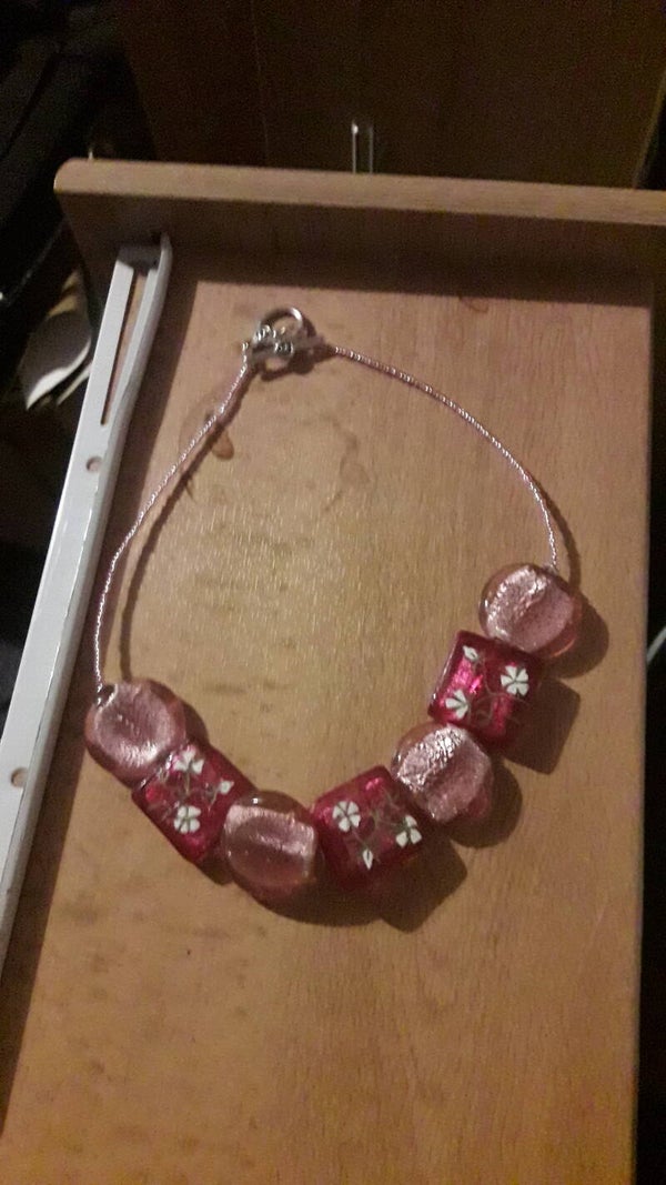 1 chunky beaded floral necklace second hand