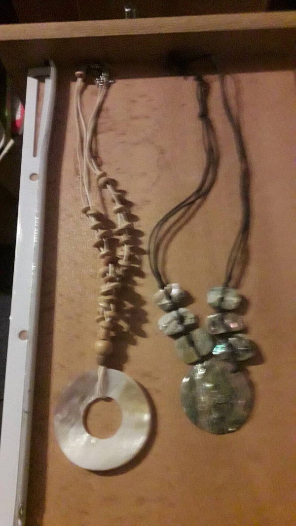 2 necklaces second hand