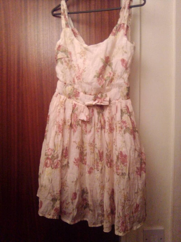 Vgc used floral dress from quiz size 14