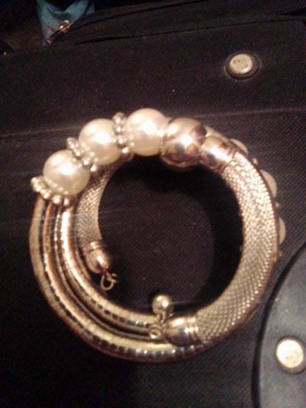 Silver plated bracelet metal with pearly beads on vgc used