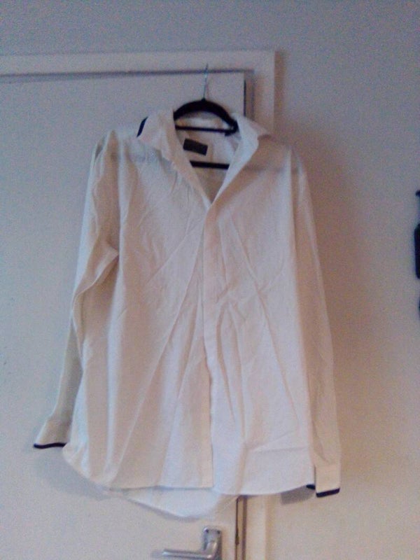 White n navy mans shirt vgc used long sleeve
