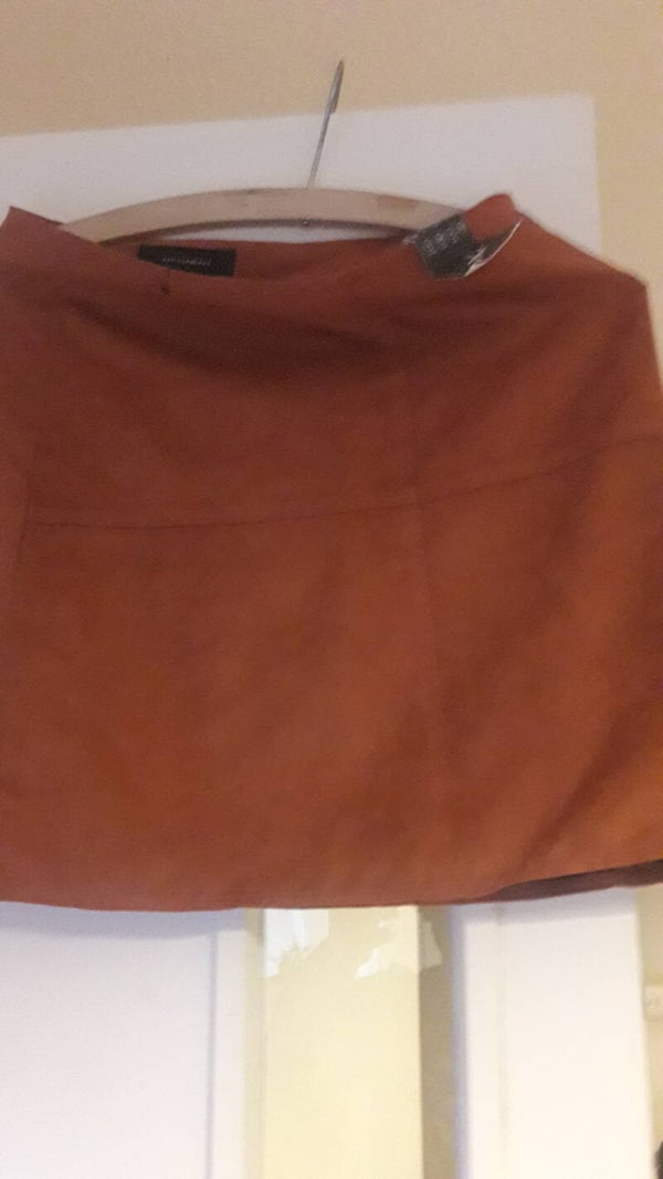 Atmosphere size 8 new brown short skirt
