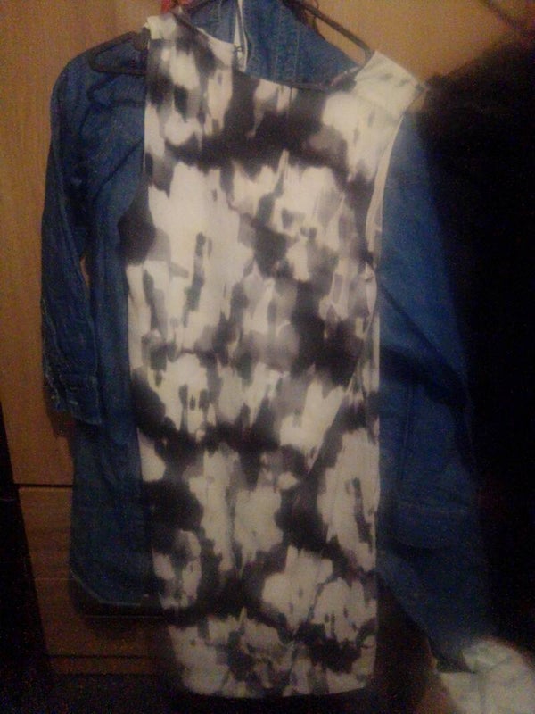H&M white n black grey print dress linedmid length