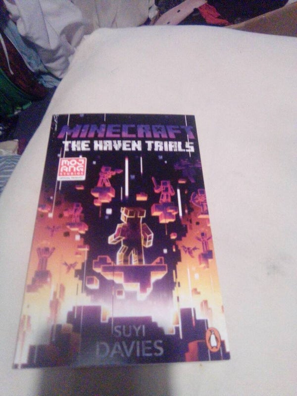 Mine craft paperback new,the haven trials.