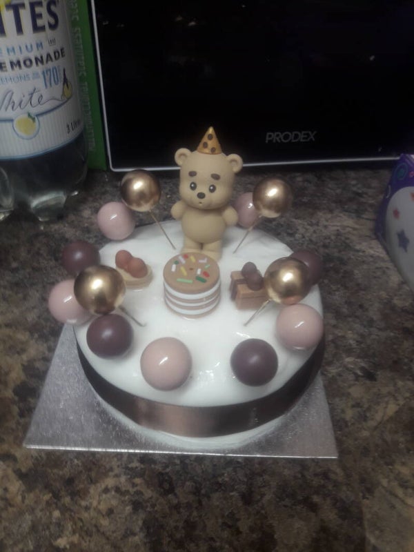 Teddies birthday cake small