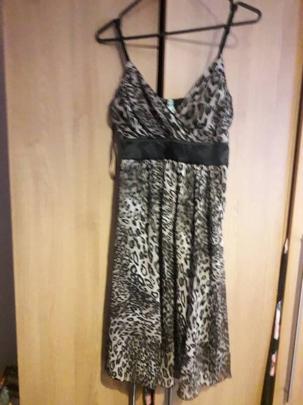 Miso ladies dress size 8 vgc used