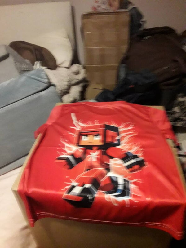 9/10 yr old boys tshirt new packaging