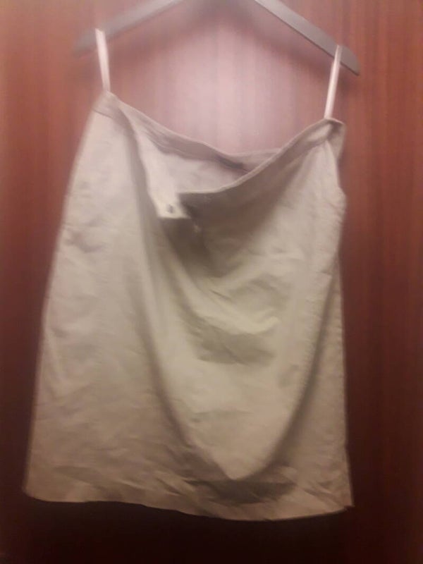 M&co skirt beige size 20 used