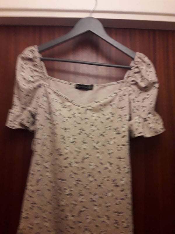 Saw it first size 8 ladies dress