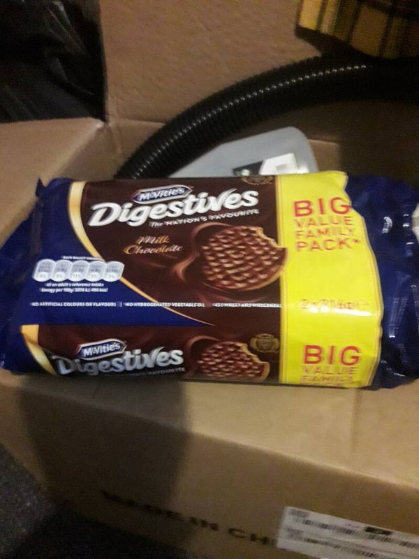 Mcvities digestive 2 packets milk chocolate