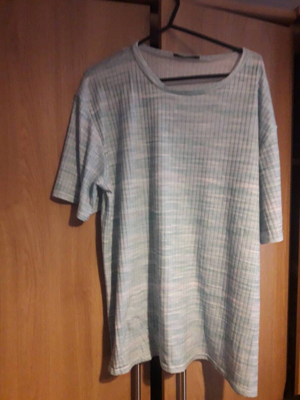 Size 16 used ladies top from style wisegud used 16