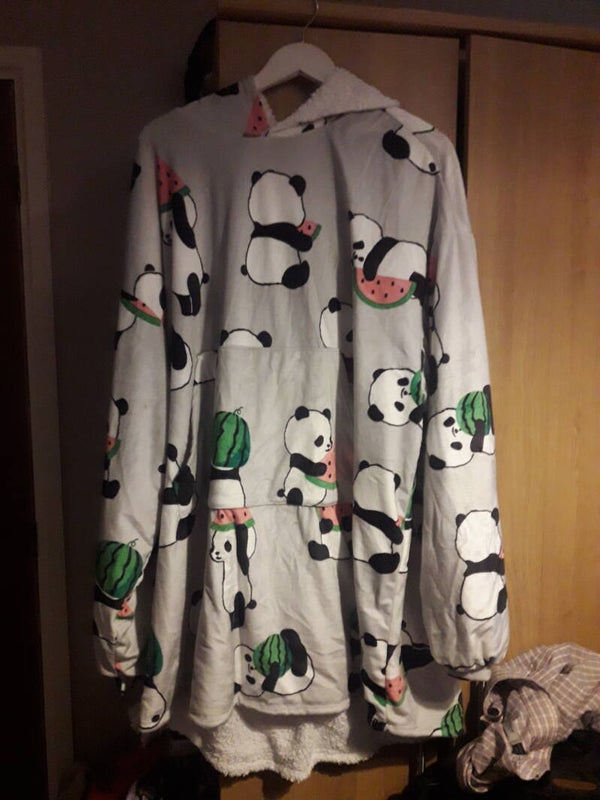 Lounging ladies used vgc hoody long pandas on melon