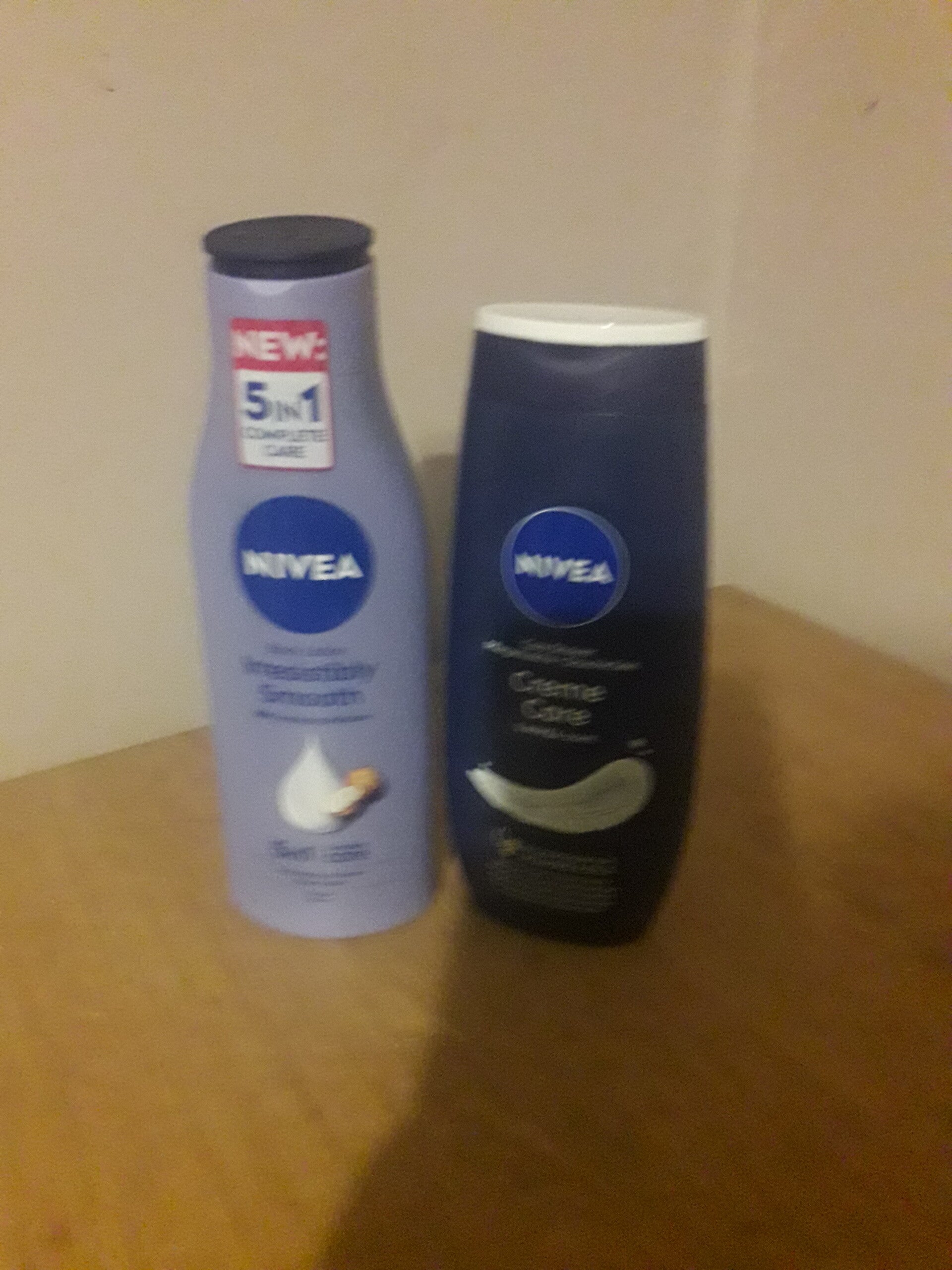 Niveabody lotion  5 in 1 care plus Nivea care shower