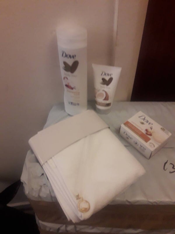 Dove pamper set